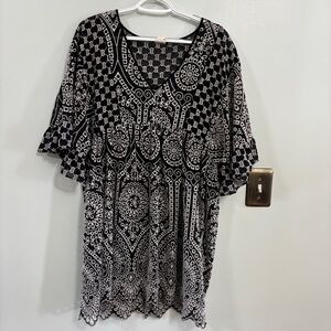 Akemi and Kin Brooke eyelet swing Dress black and white size 8